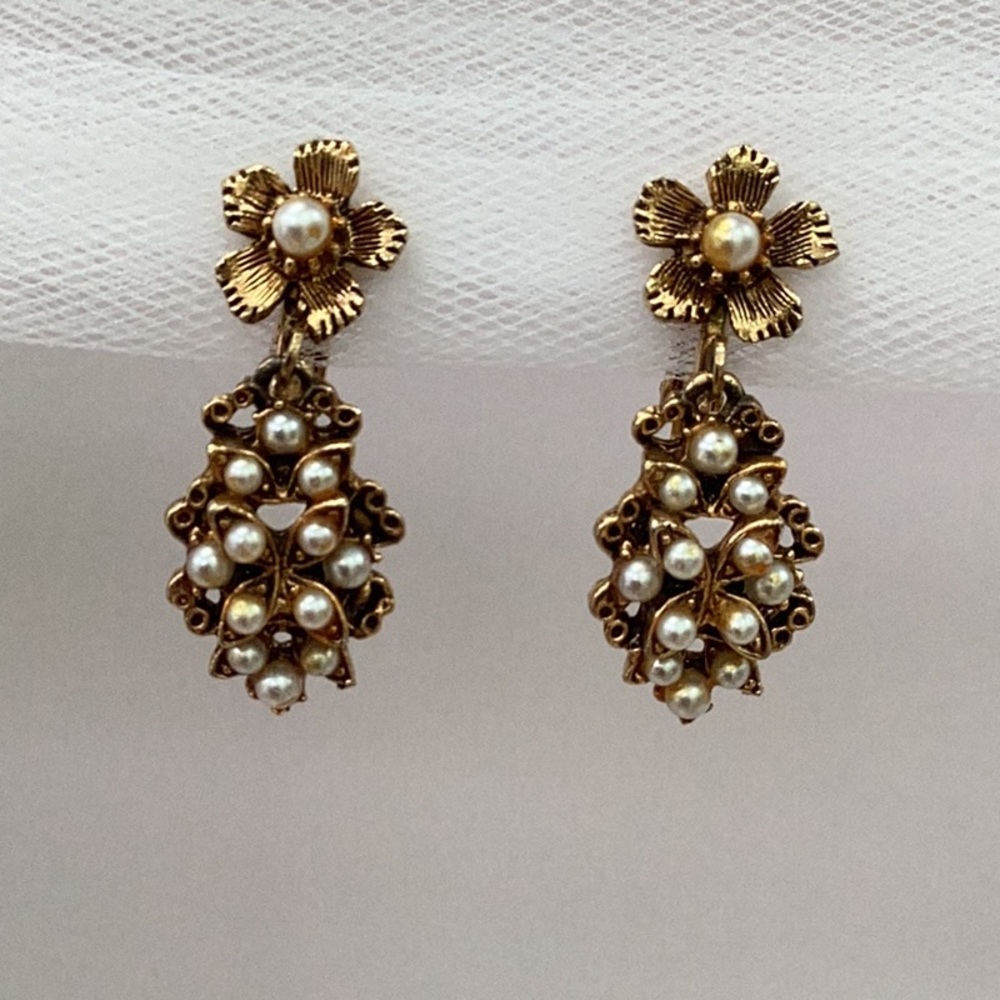 Florenza mid century clip on gold tone pearl earrings